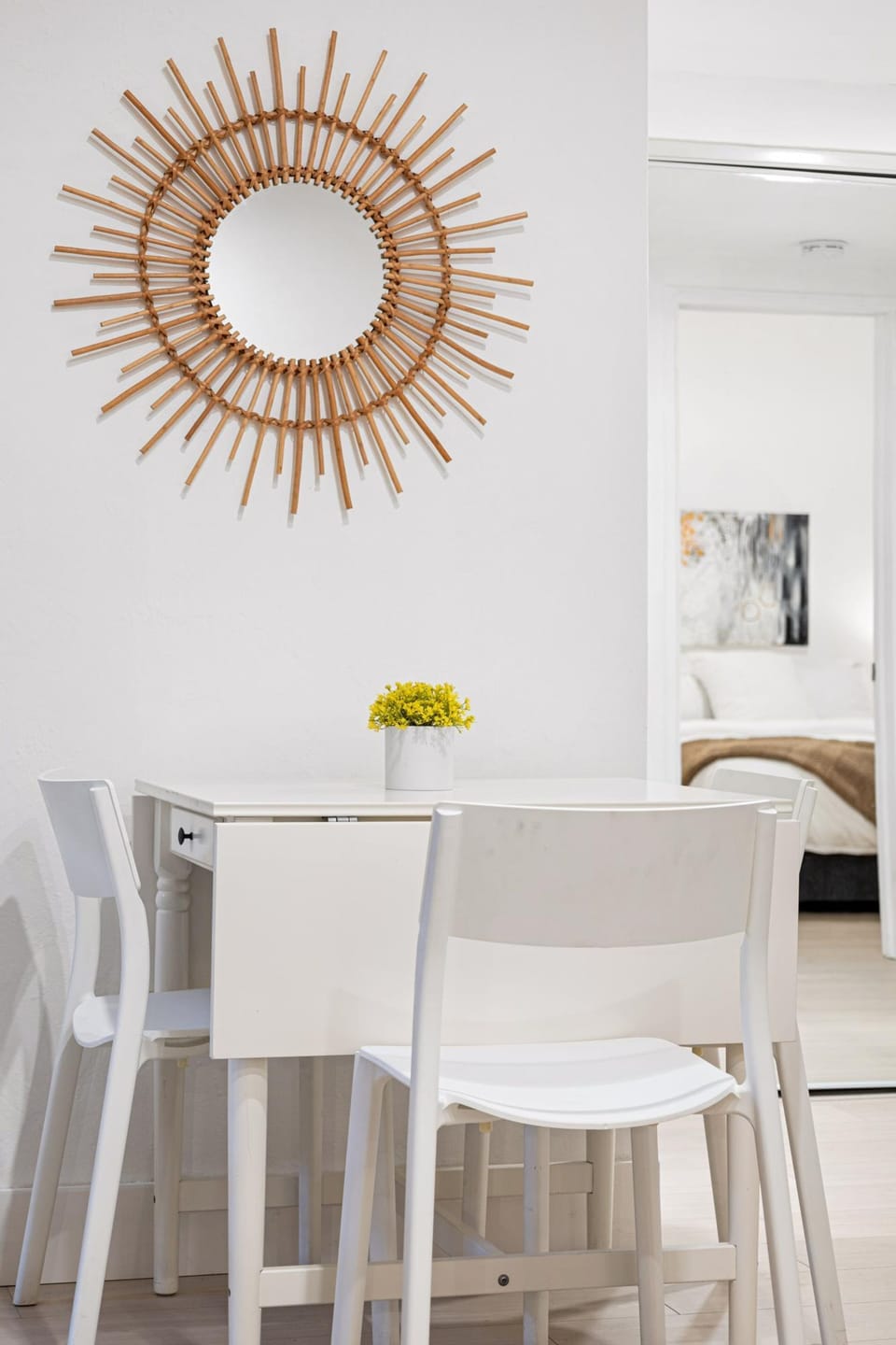 House | 1 bedroom, desk