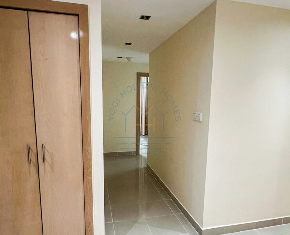 Deluxe Apartment, 2 Bedrooms, Lake View | Wardrobe