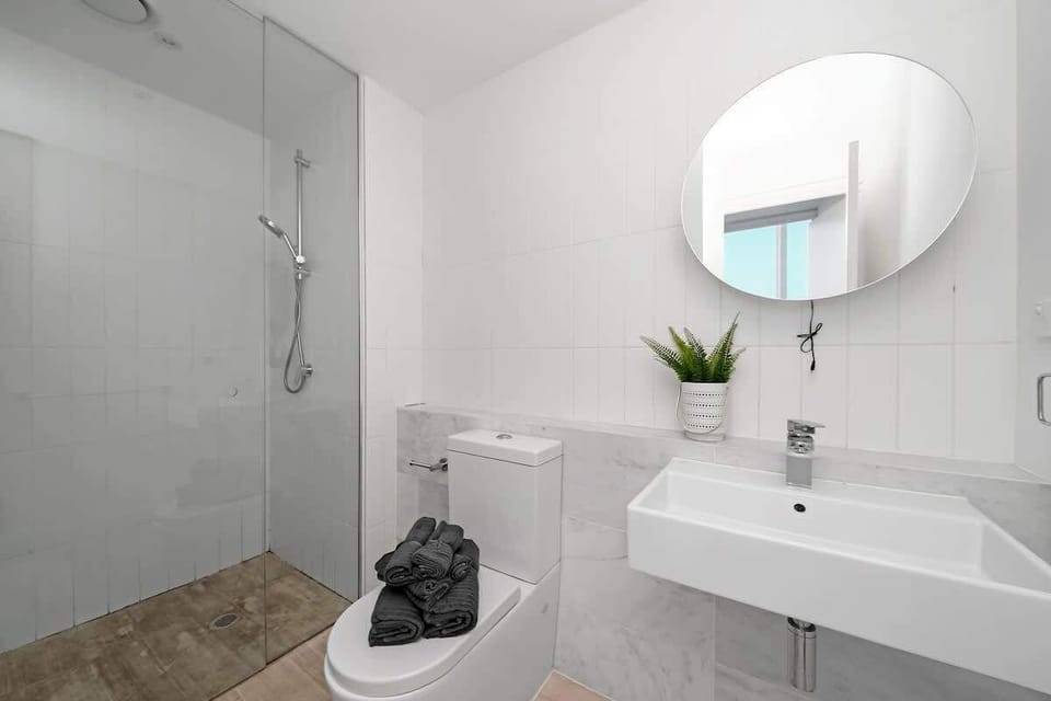 The master's en-suite.
