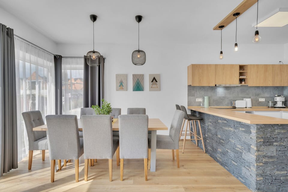 Villa | Dining