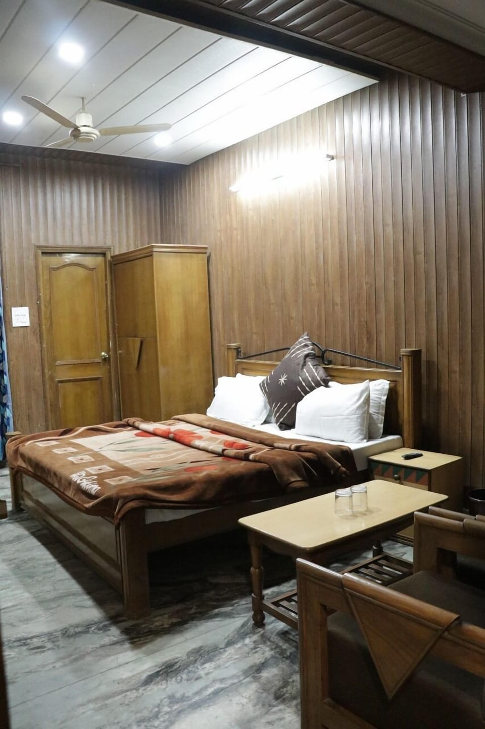 Deluxe Room, City View | Desk, laptop workspace, free WiFi