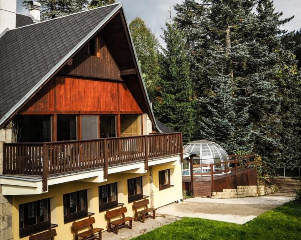 Villa | Exterior