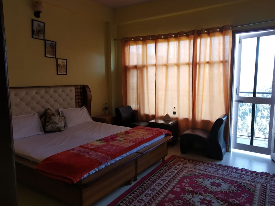 Classic Single Room, Balcony, Mountain View | Laptop workspace, iron/ironing board, free WiFi