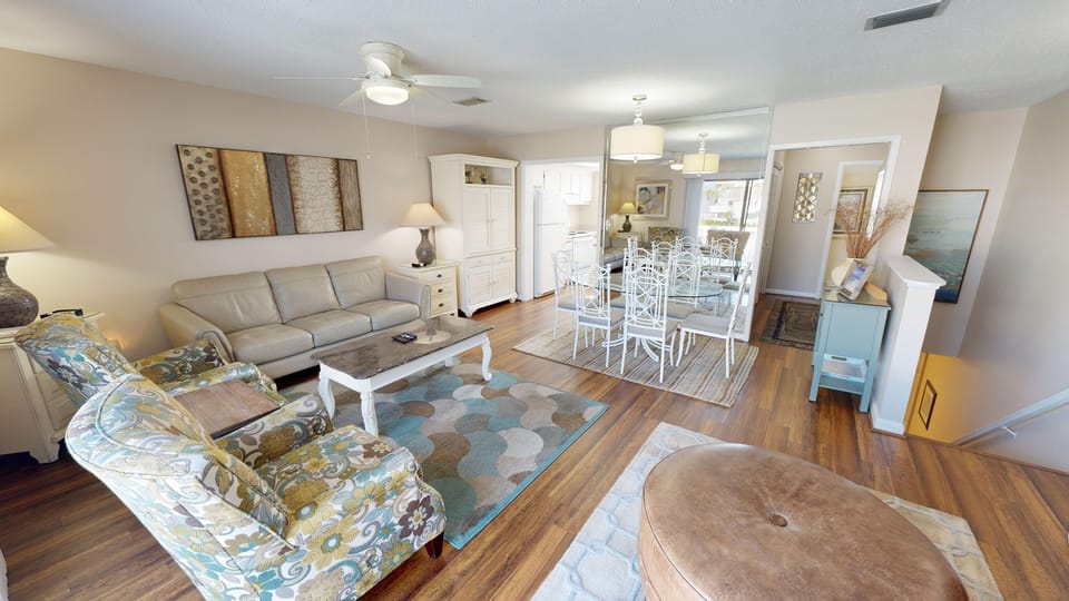 Townhome, 2 Bedrooms | Living area