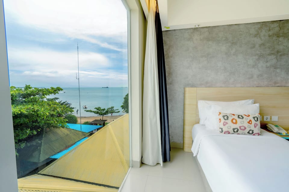 Double Room | Premium bedding, pillowtop beds, in-room safe, desk