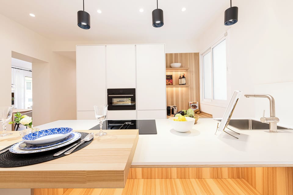 Deluxe Apartment, Sea View | Private kitchen | Full-size fridge, microwave, oven, stovetop