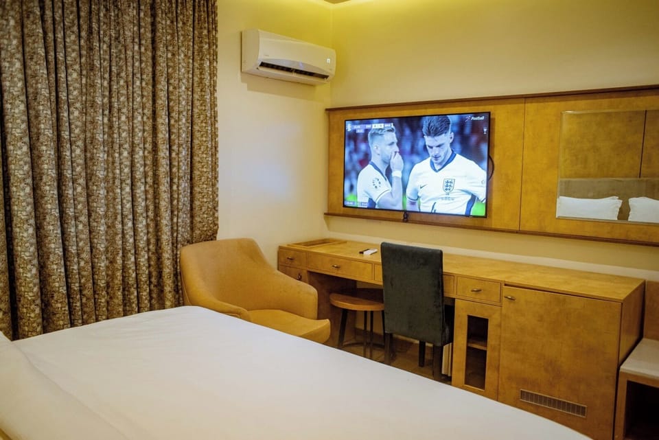 Executive Room | Free WiFi