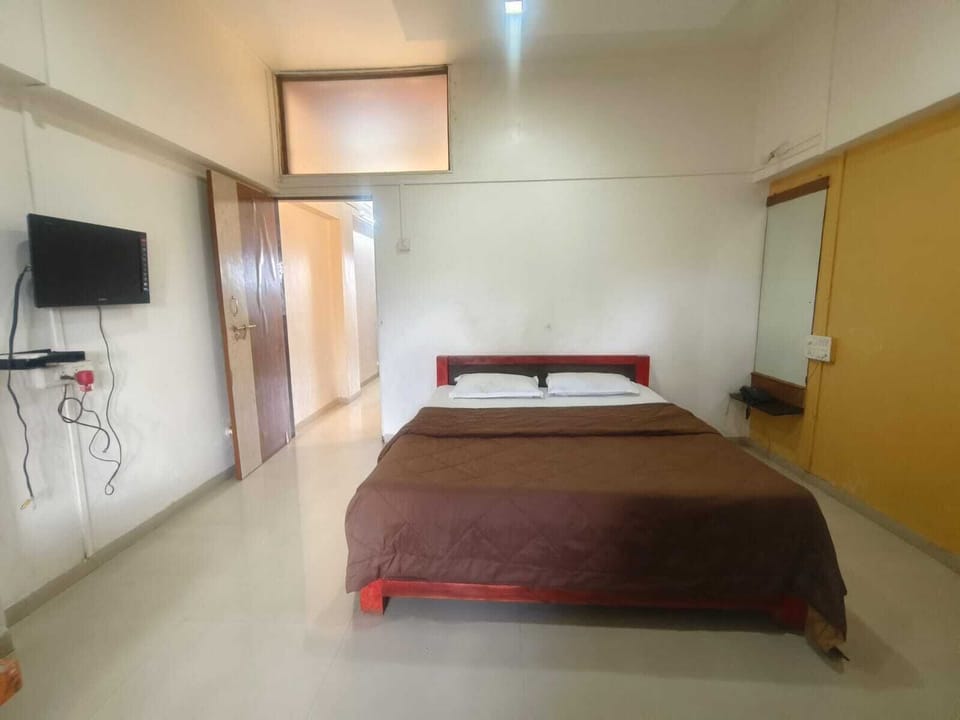 Deluxe Single Room, Balcony, Garden View