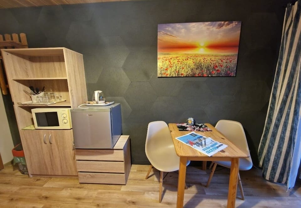 Comfort Double Room, Hill View | WiFi (free), bed sheets