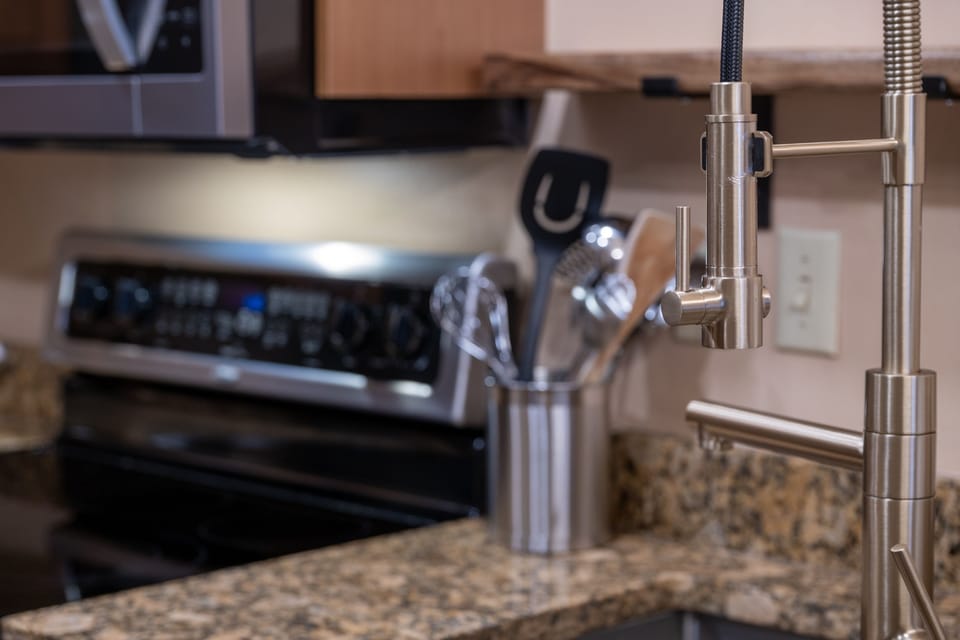 Indoors, Oven, Kitchen, Microwave, Sink