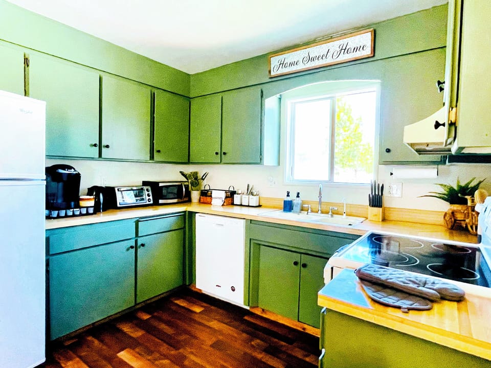 A full kitchen so you can cook a gourmet meal for your family. 