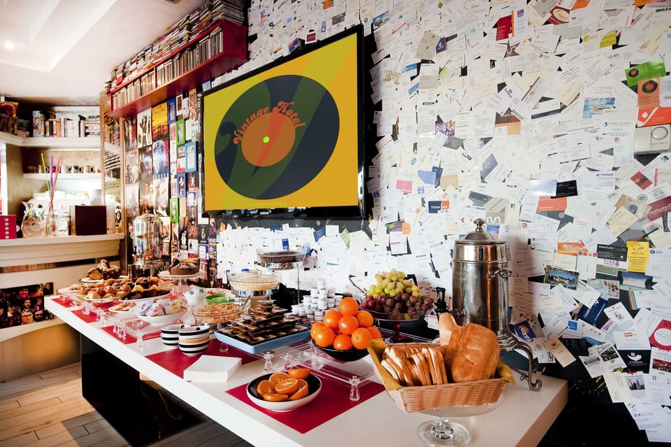 Daily buffet breakfast for a fee