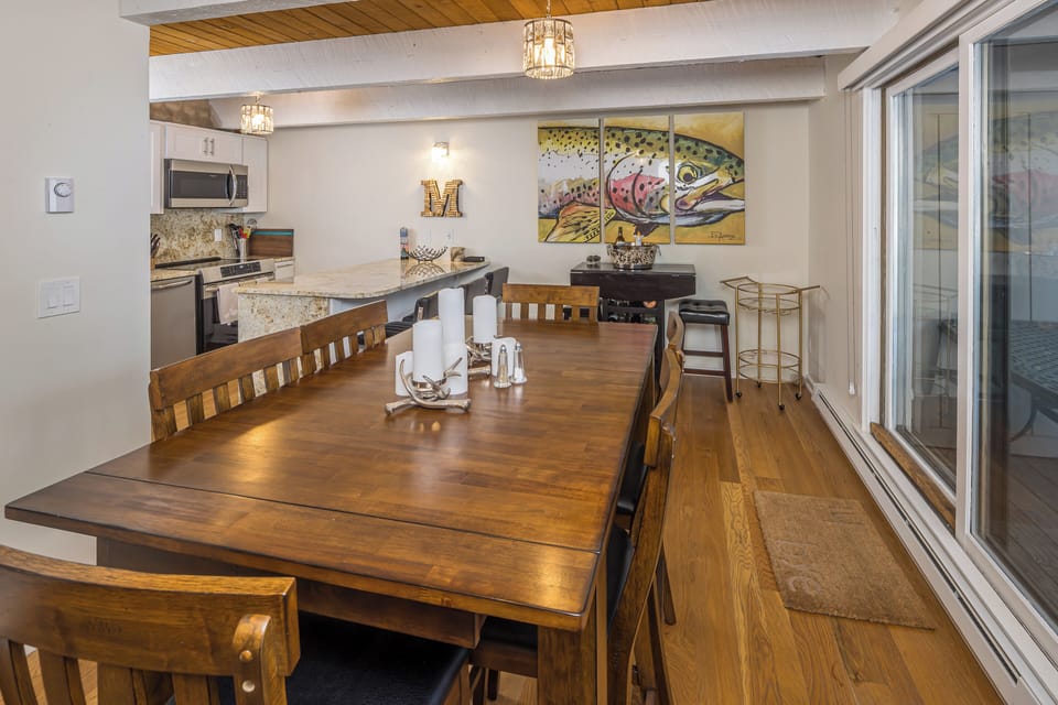 Seating For Six People | Main Level