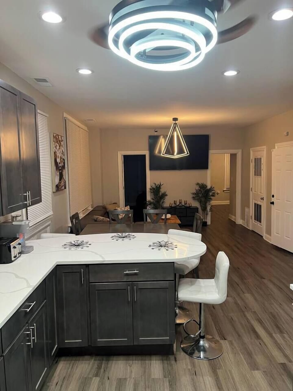 81d7eceb-e322-4600-9fe6-c881ce0c2301