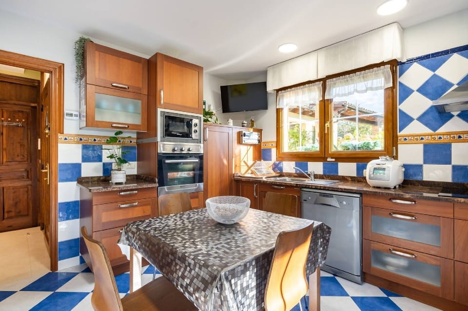 Kitchen or kitchenette,Floor plan