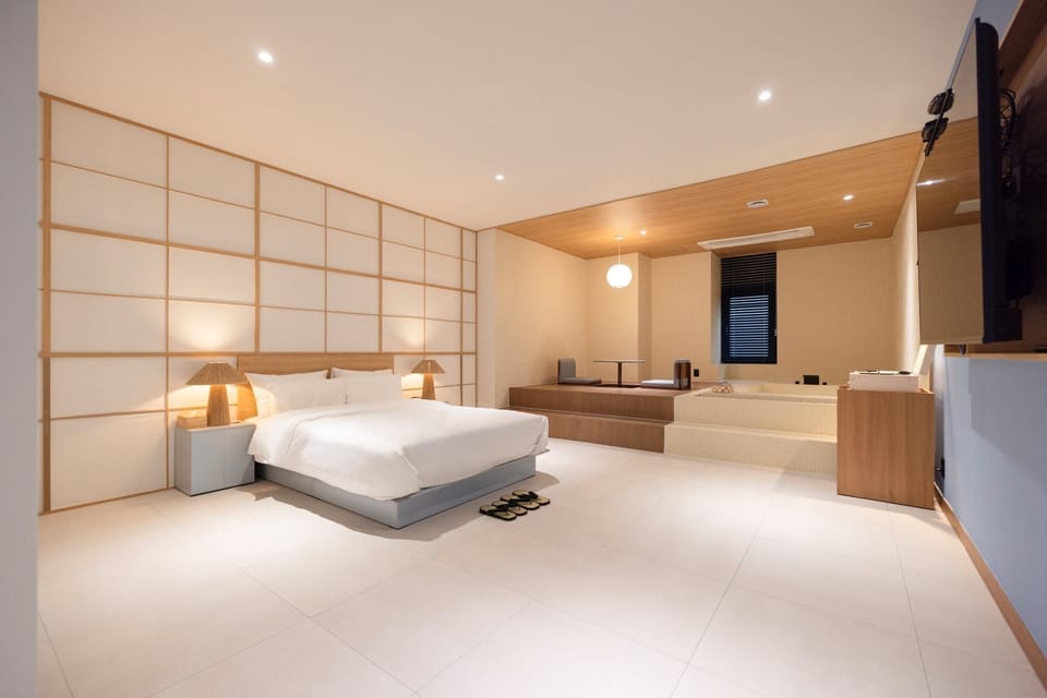 Ryokan | Premium bedding, free WiFi, bed sheets