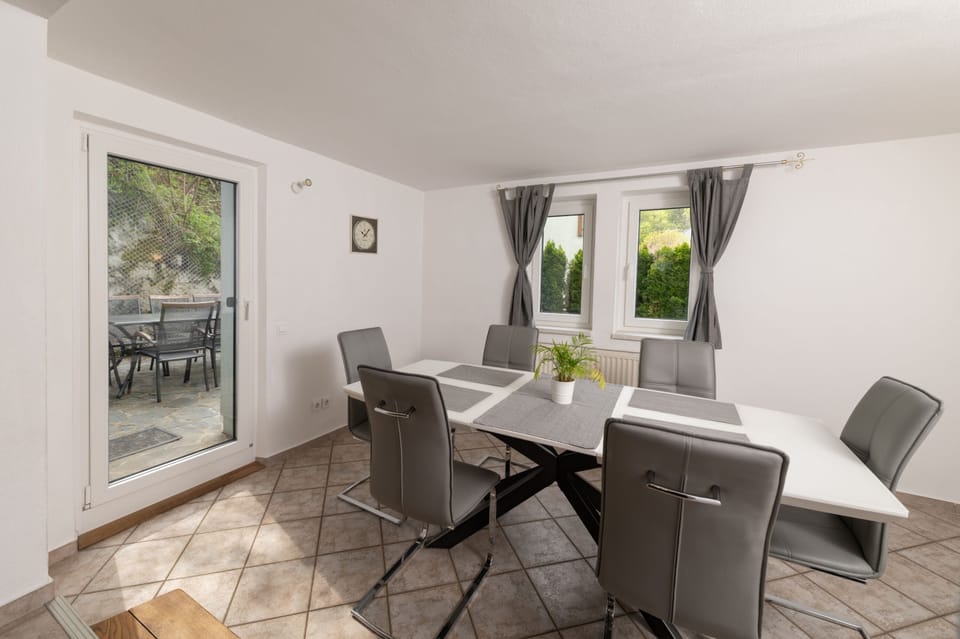 Comfort Villa, Garden View | Dining room
