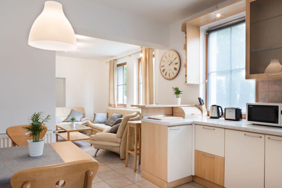 Comfort Villa, Garden View | Private kitchenette | Full-size fridge, microwave, oven, stovetop