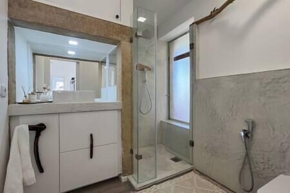 bathroom (2)