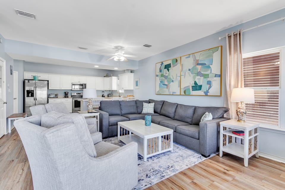 Summer Breeze B1 Gulf Shores, Alabama. 3 Bedrooms. 2.5 Bathrooms. Sleeps 10.