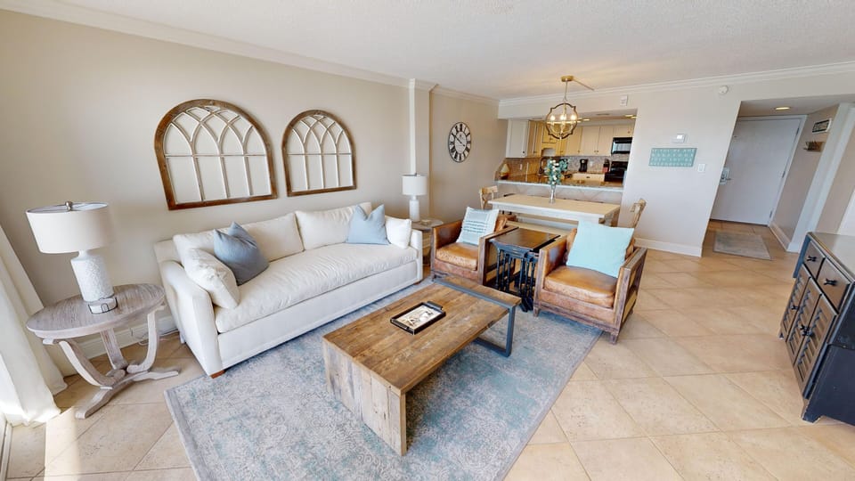 Condo, 2 Bedrooms | Living area