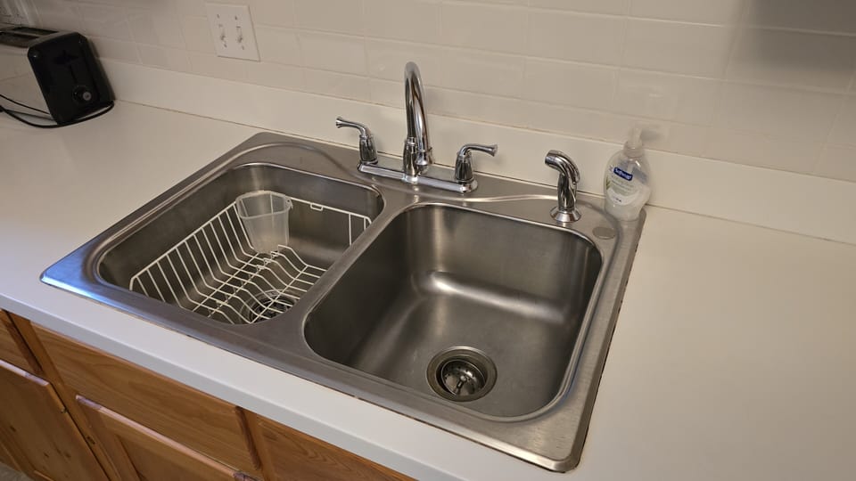 Double sink kitchen