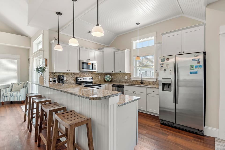 BV1083A: Vitamin Sea | Mid Level Kitchen