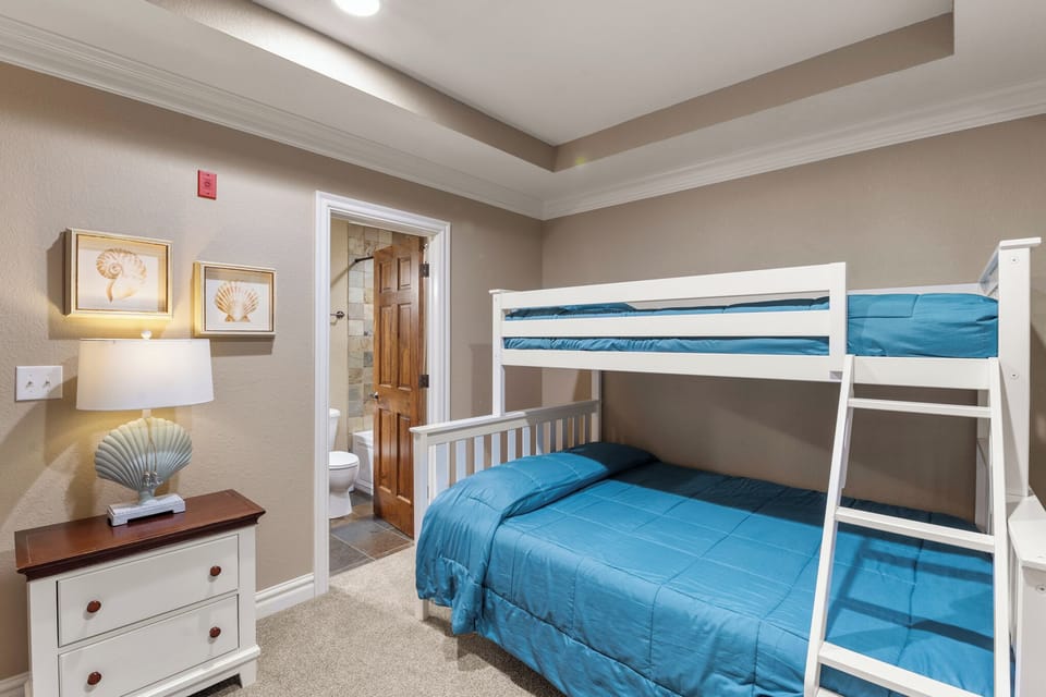 CSC3L: Sweet Escape | Top Level Bedroom 3