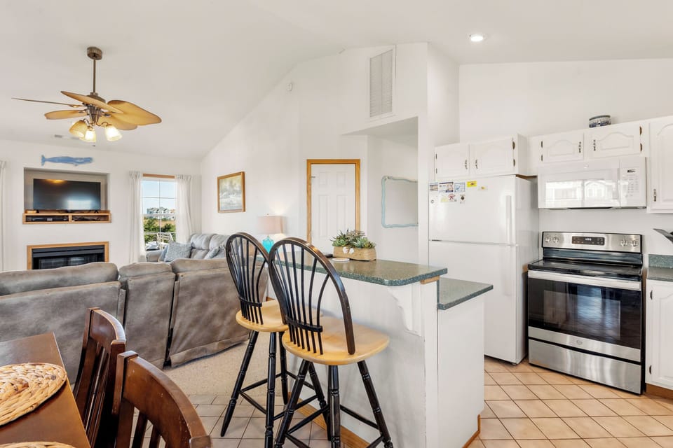 HISA11: A Beach Life | Top Level Kitchen