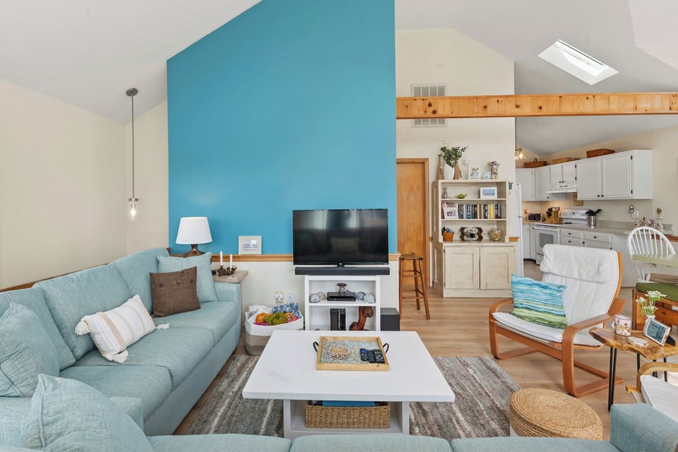 OSF19: Terrapin Station | Top Level Living Area