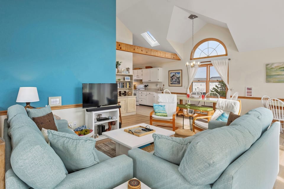 OSF19: Terrapin Station | Top Level Living Area