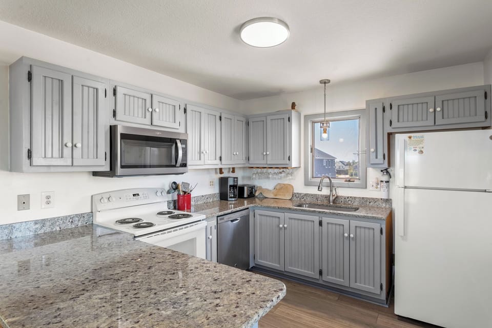 SN0325: Almost Home | Top Level Kitchen
