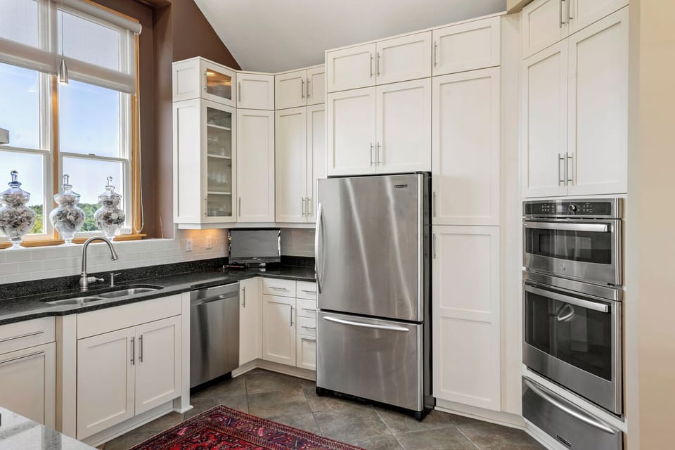 PI42: Sea Spot | Top Level Kitchen
