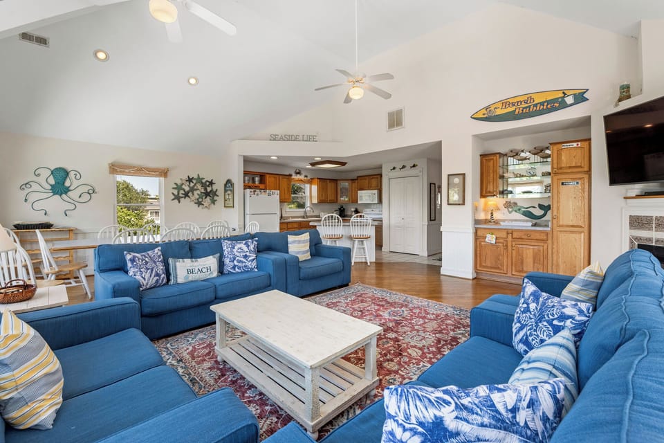 OSI16: Beach Bubbles | Mid Level Living Area
