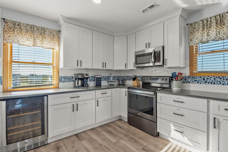 SN0541: The Lily Pad | Top Level Kitchen