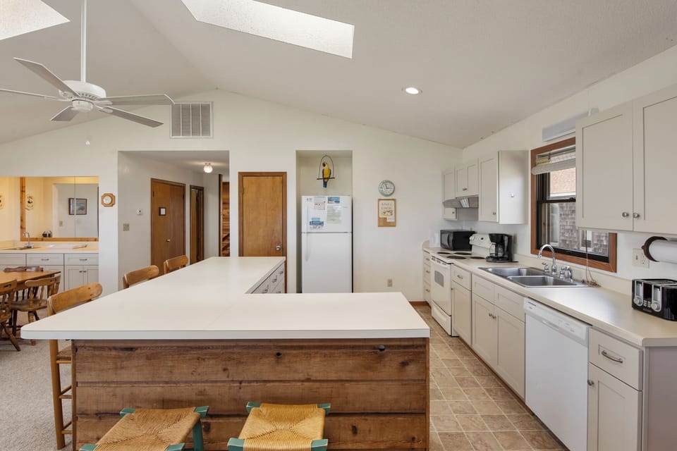 SN0623: Gillespie Cottage | Top Level Kitchen