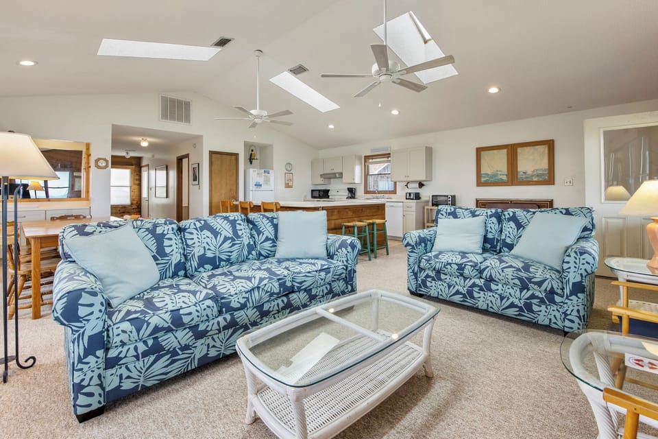 SN0623: Gillespie Cottage | Top Level Living Area