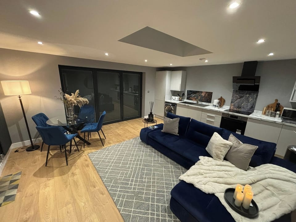 Apartment | Living area | Flat-screen TV
