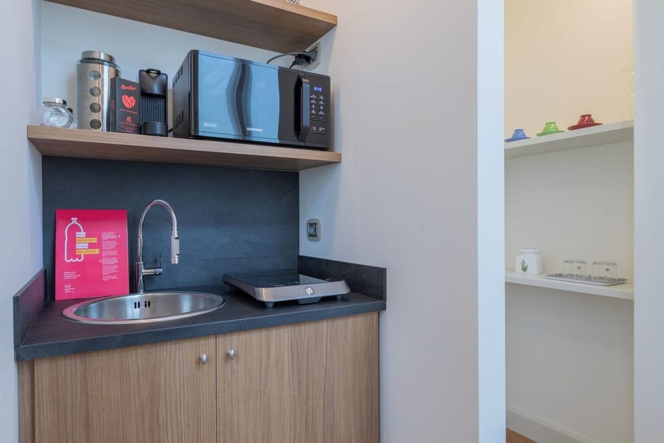 Classic Studio | Microwave