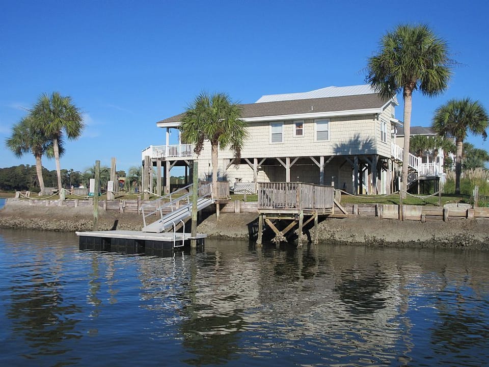 Canal Floating Dock
