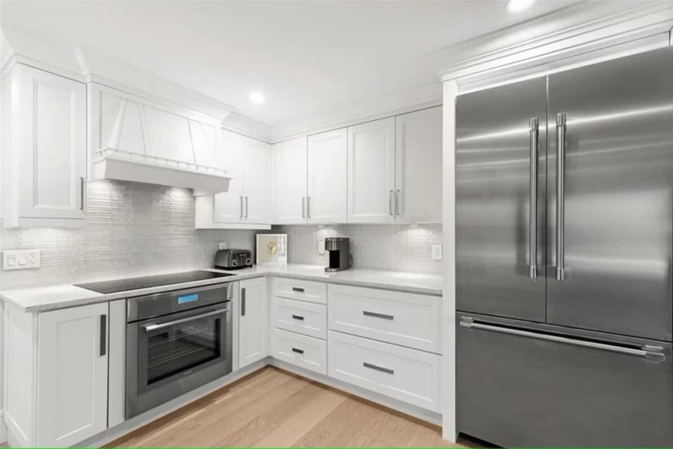 House | 4 bedrooms, desk
