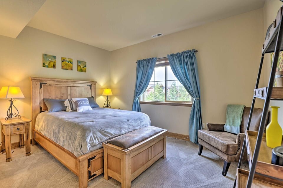 Basement 'Green' Bedroom