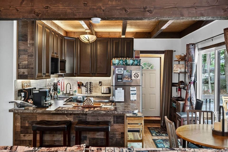 please enjoy our cook friendly kitchen