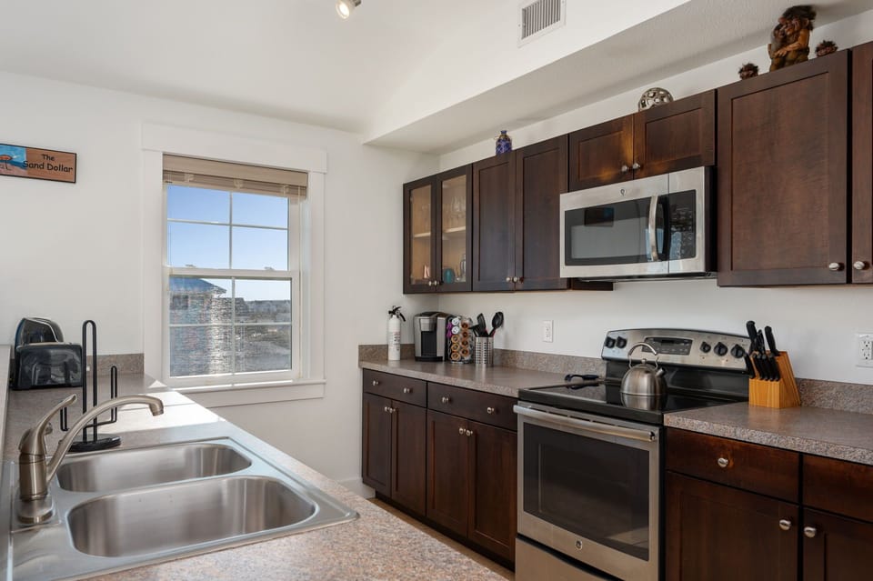 SEV405: The Sand Dollar | Kitchen Area