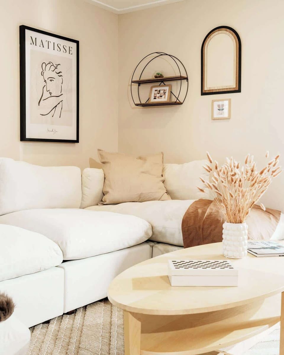A cozy, stylish space to relax, read, or enjoy time with your crew.