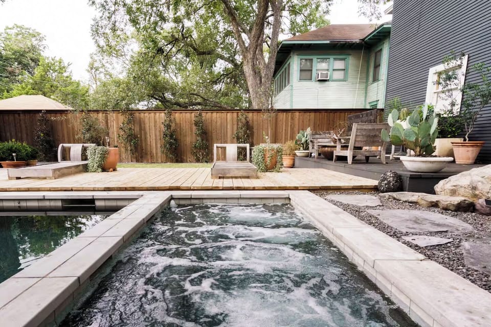 Hot tub - $20 fee for usage. 1 day advance notice.