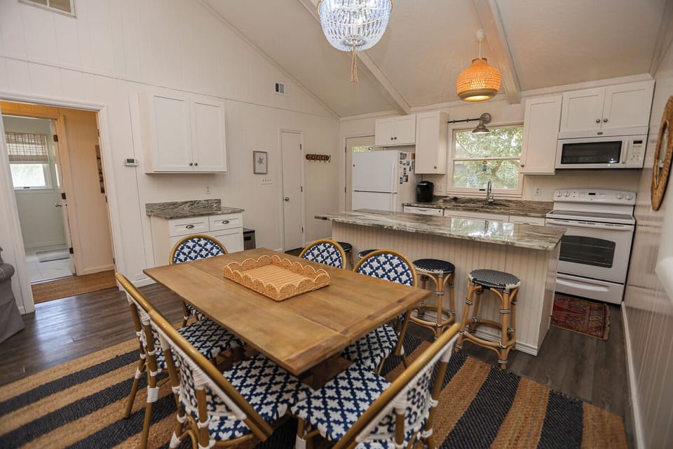 Dining Area 2024