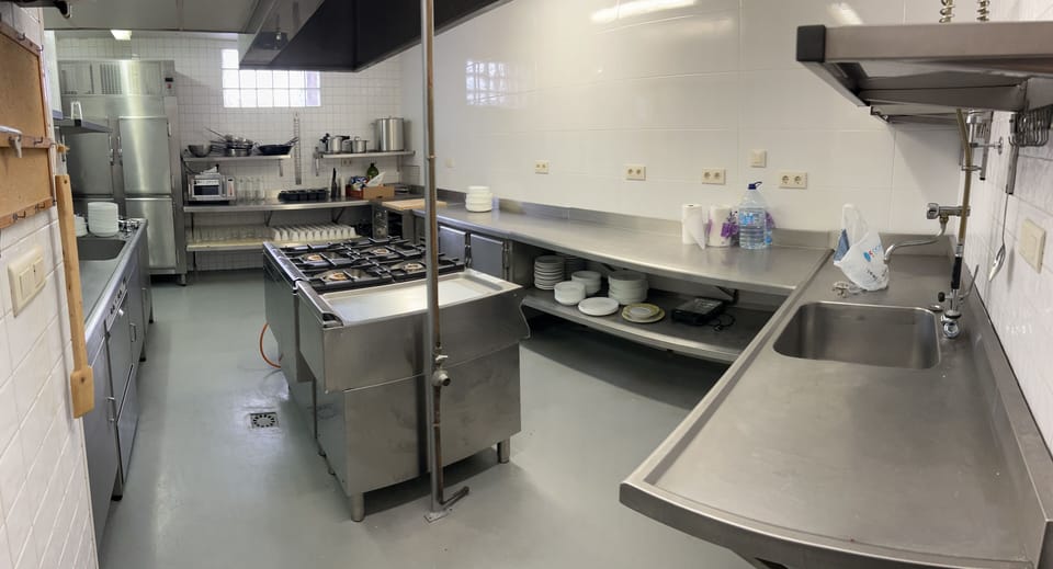Kitchen or kitchenette