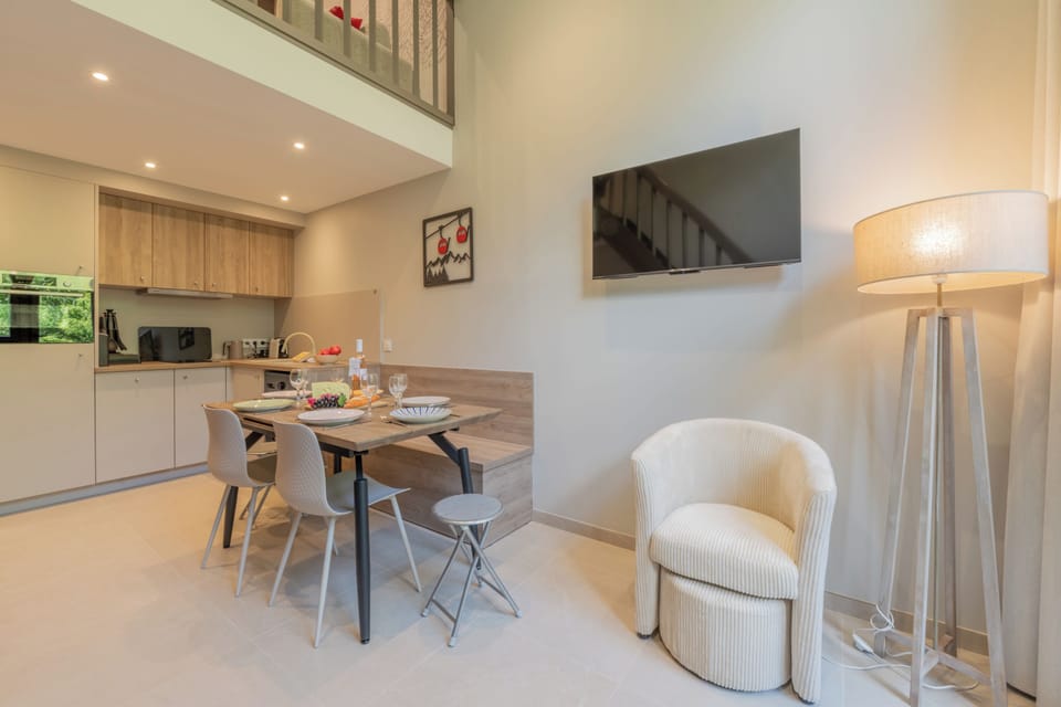 Kitchen and dining area