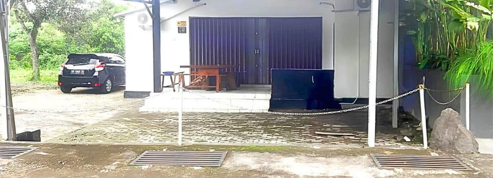Djuragan Kamar Halona Hostel in Special Region of Yogyakarta